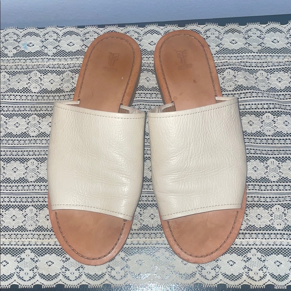 Frye Cream Leather Mules Versatile and Minimalist